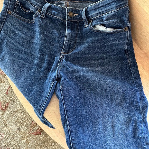 Lucky Brand Women's Mid Rise Bermuda Short size 4/27 - Picture 1 of 7